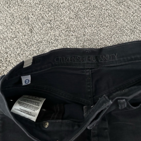 COH Citizens of Humanity - Chloe Denim Short in Goth - Size 25 - Picture 4 of 8